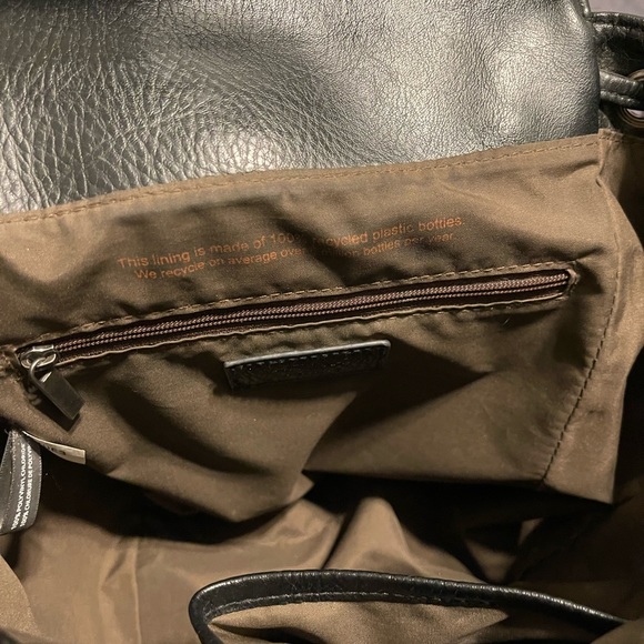 Matt & Nat Backpack - Picture 8 of 9